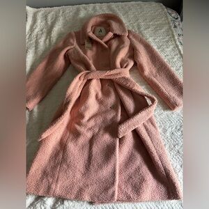 Amazon Essentials Women's Relaxed-Fit Recycled Polyester Sherpa Long Coat